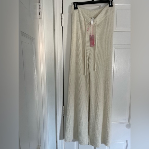 Fornia pant set. New with tags - Picture 5 of 7